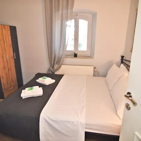 τhe οld Watermill Manor