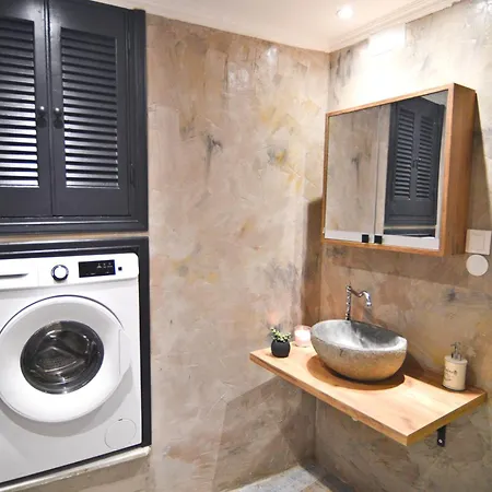 τhe οld Watermill Manor Apartment Agios Nikolaos (Corfu)