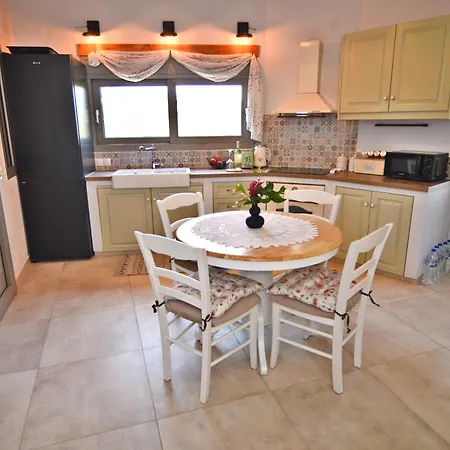 τhe οld Watermill Manor Apartment