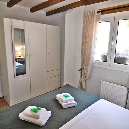 τhe οld Watermill Manor Apartment Agios Nikolaos (Corfu)