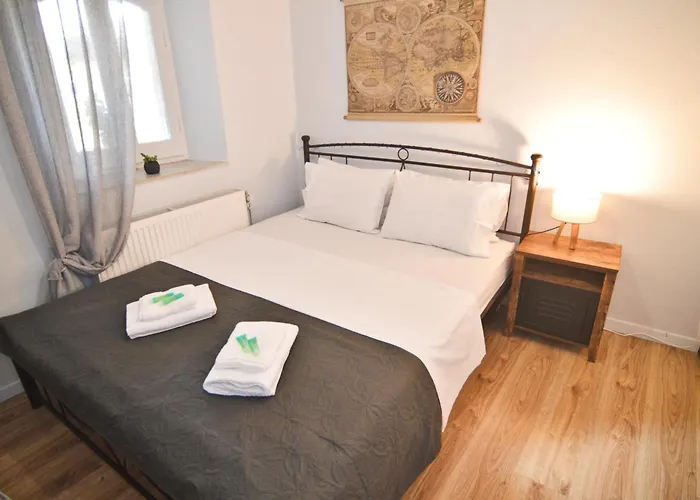 τhe οld Watermill Manor Apartment *