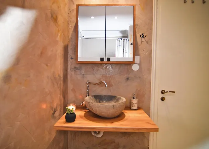 τhe οld Watermill Manor *